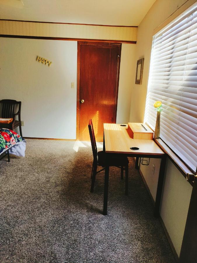 Golden Sunflower'S Apt B1 ลอว์ตัน ภายนอก รูปภาพ